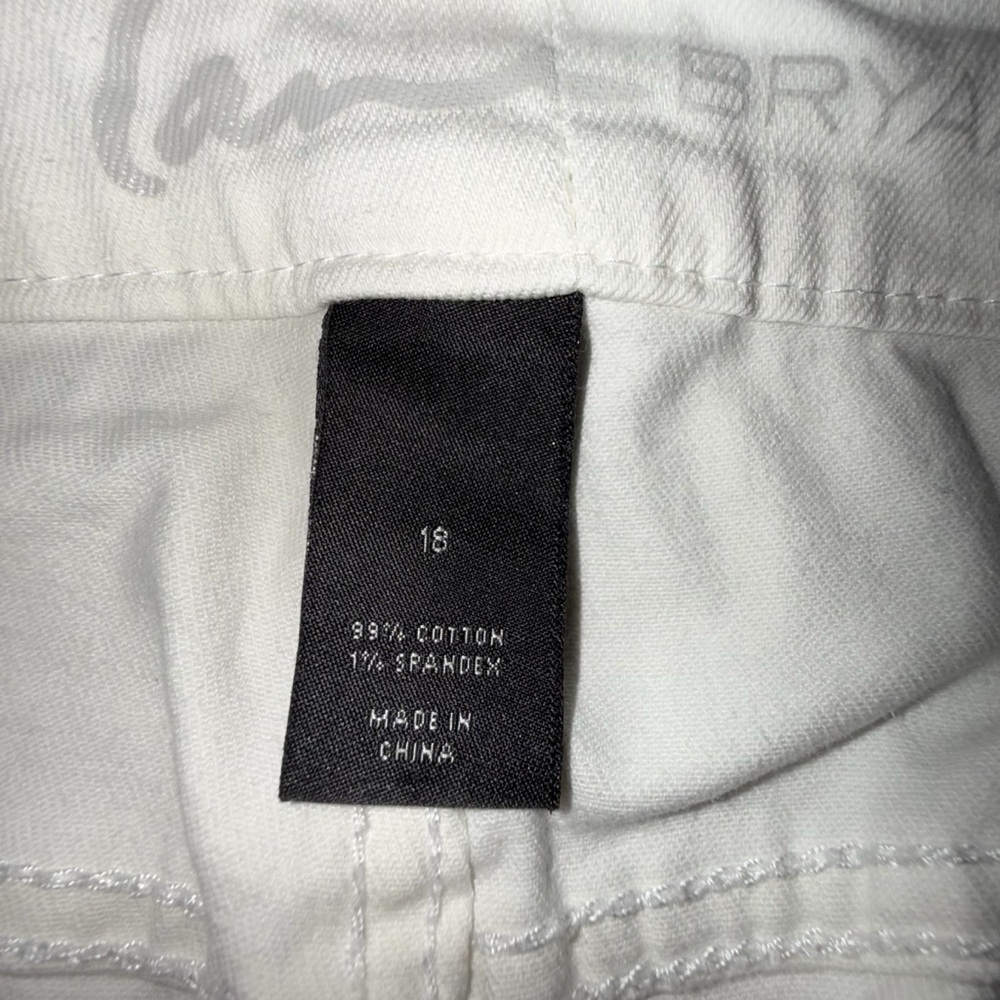 LANE BRYANT Girlfriend Distressed Cropped Jeans - White Plus 18 - Picture 3 of 10